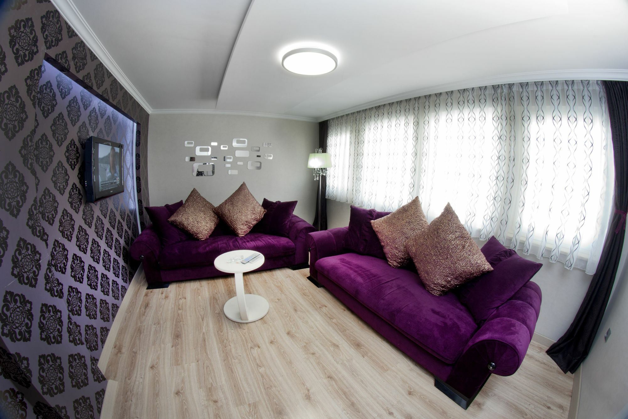 Daire House *